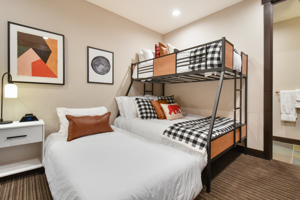 Red Wagon House - Image 36