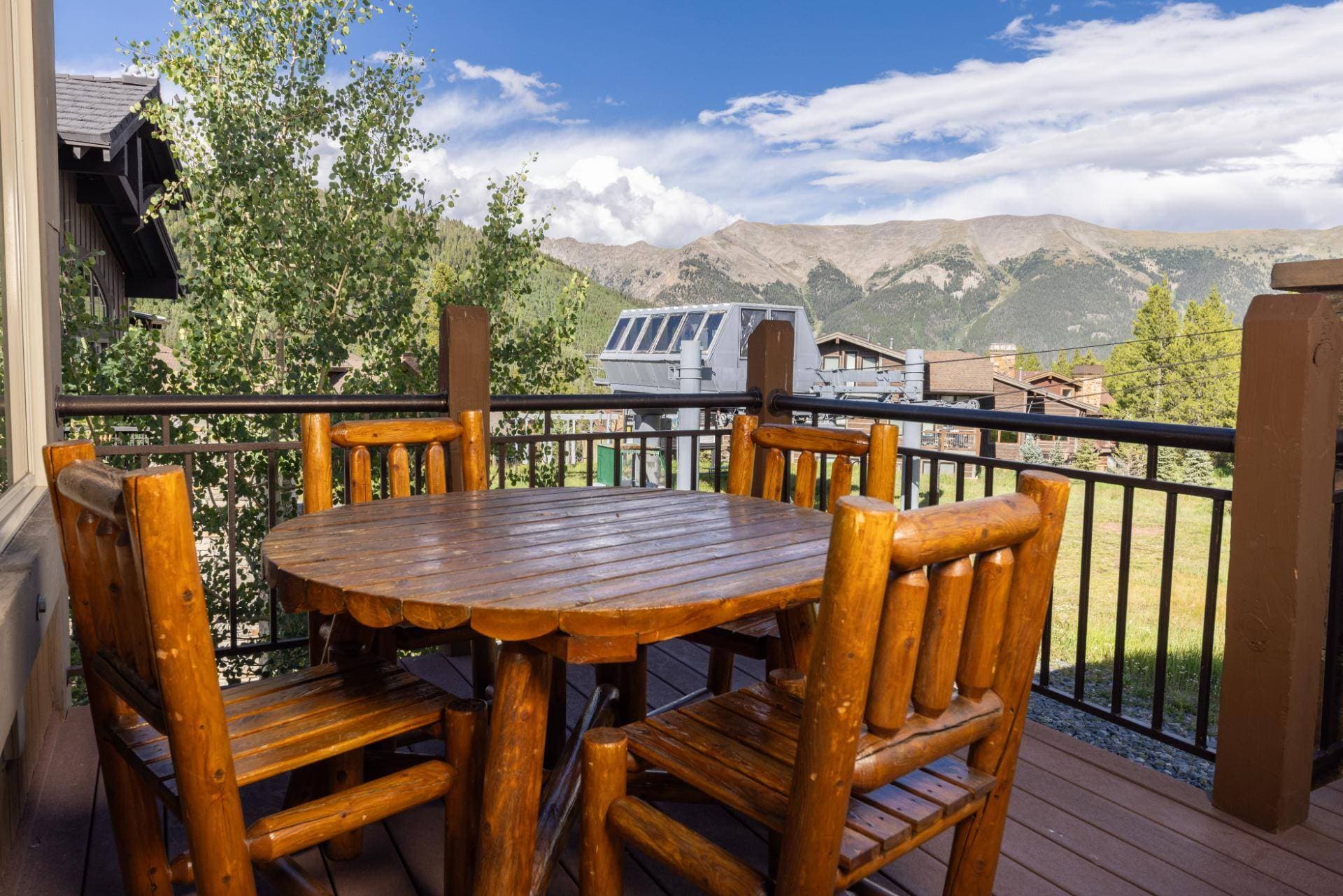 Lumber Jack Lodge - Image 31