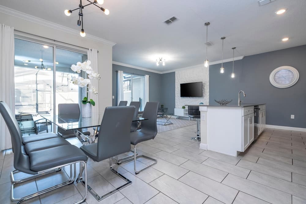 Charming Hideaway - Image 4