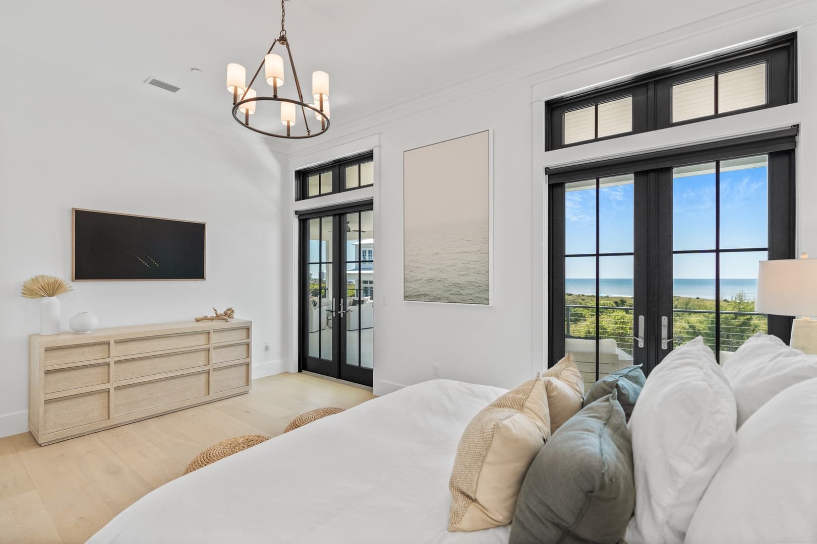 Grand Pearl - Image 62