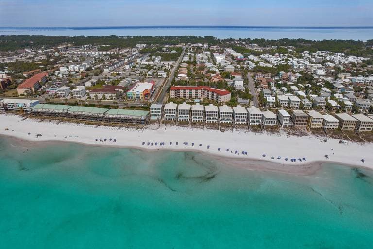 Aquaholic House - Image 51