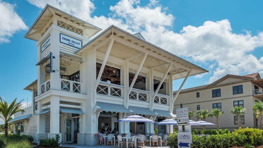 Lynda Lou’s - Image 58