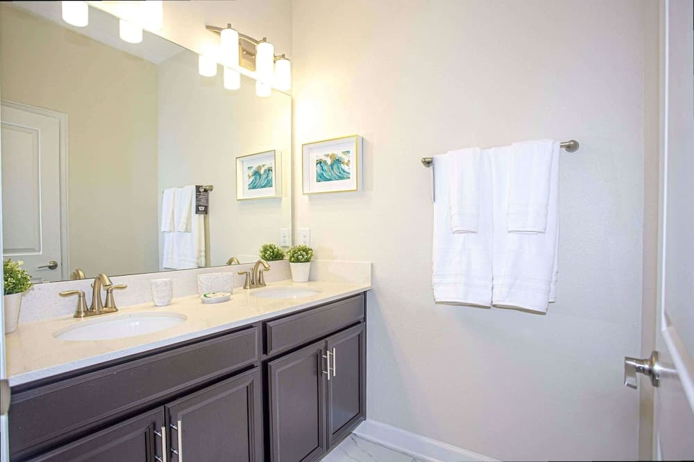 Bright Vale - Image 10