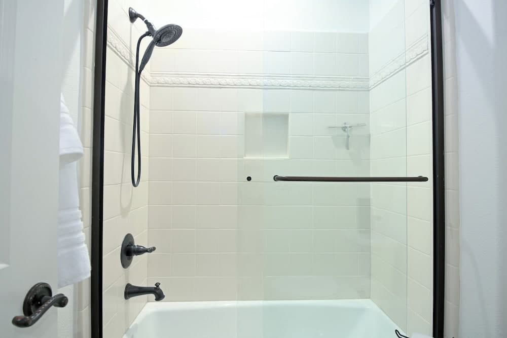 Resort Style Entertainer Villa - Image 28