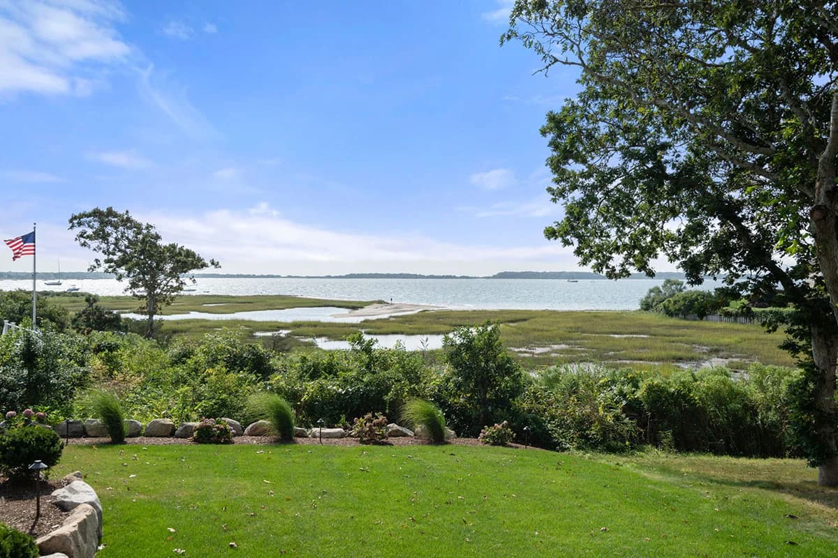 Summer House Too - Image 33