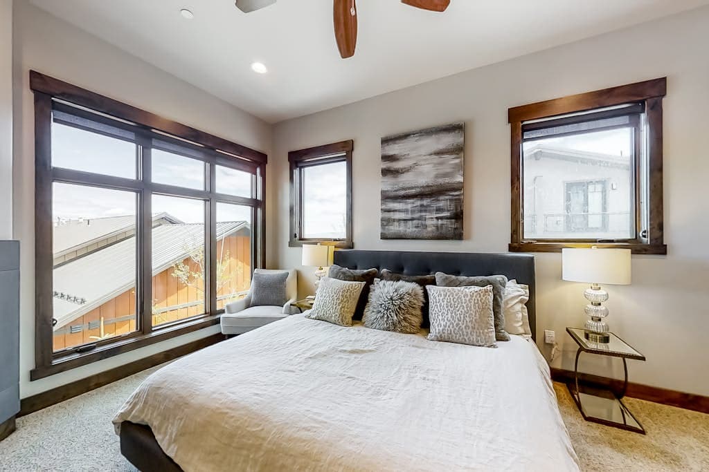 Residence at Canyons Cabriolet Lift - Image 11