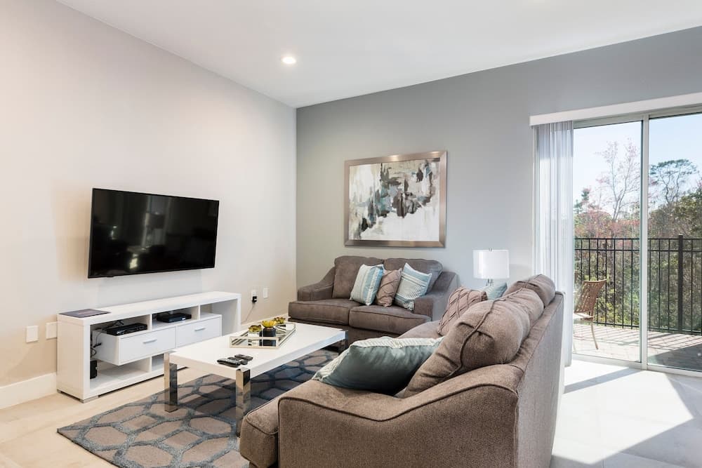 Summerville Townhome #7554 - Image 3