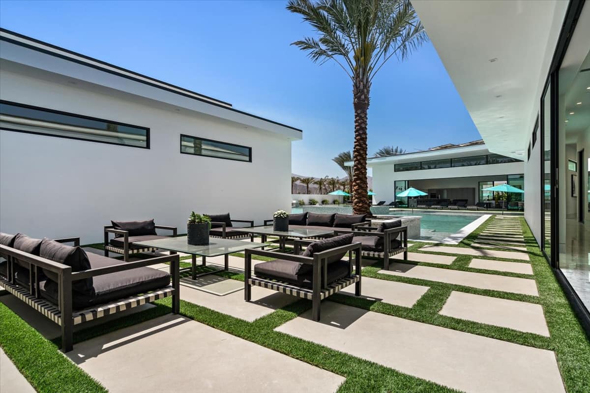 Bravo Villa #10 - Image 71