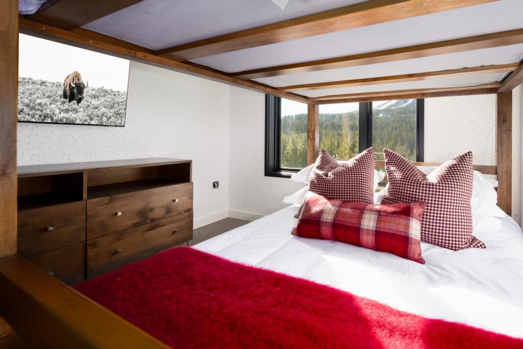 Cascade Ridge Home - Image 10