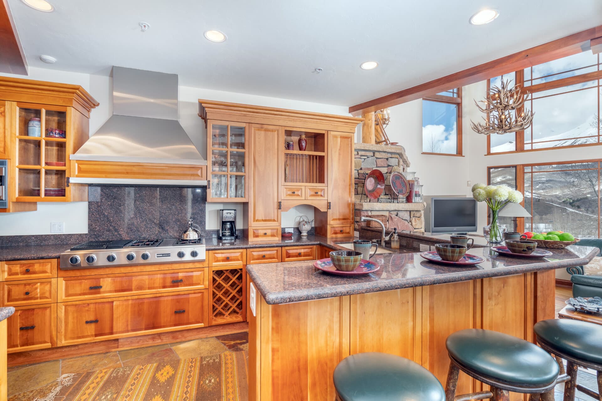 Pine Meadows House - Image 4