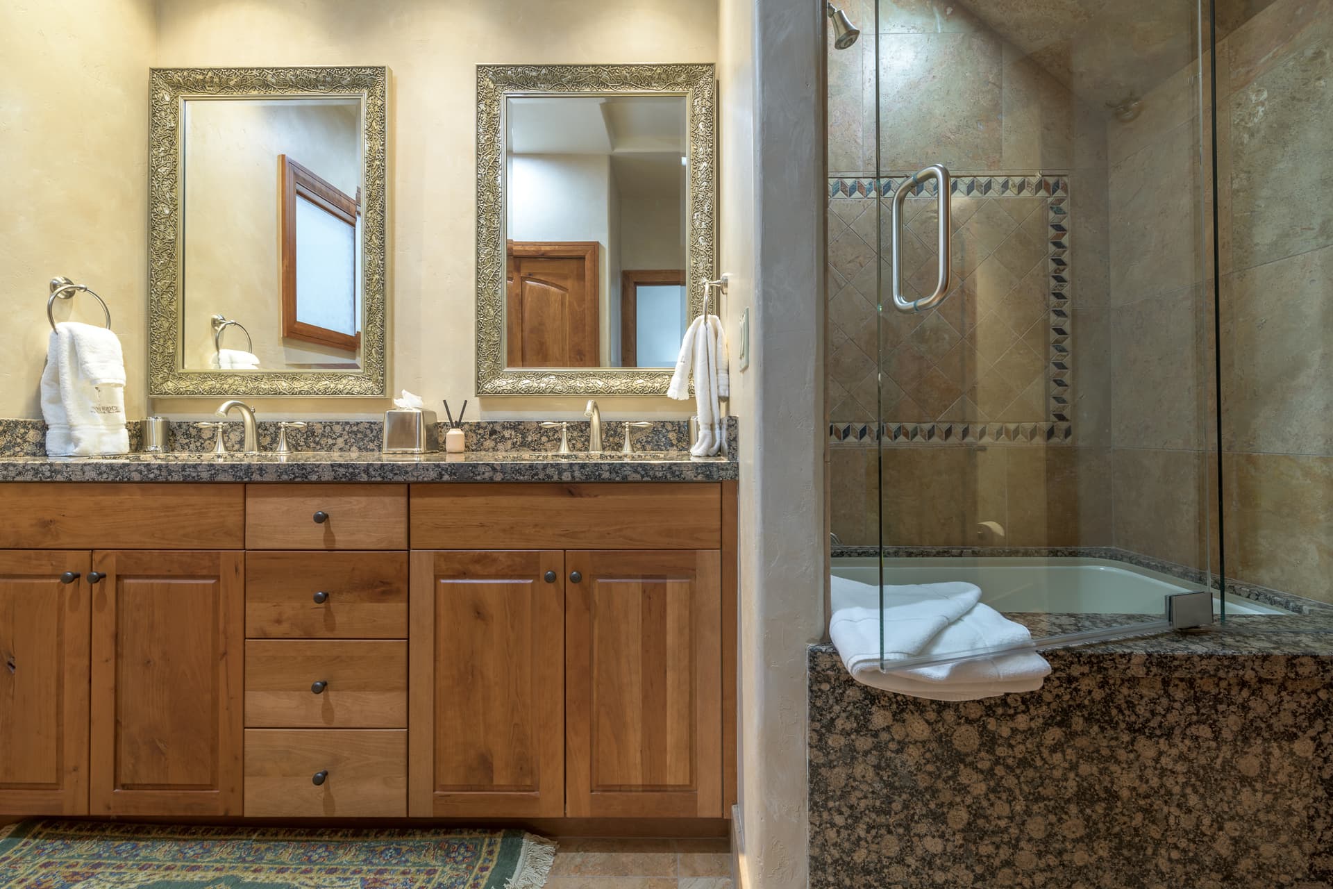 Chalet du Valais at Aspen Ridge - Image 18