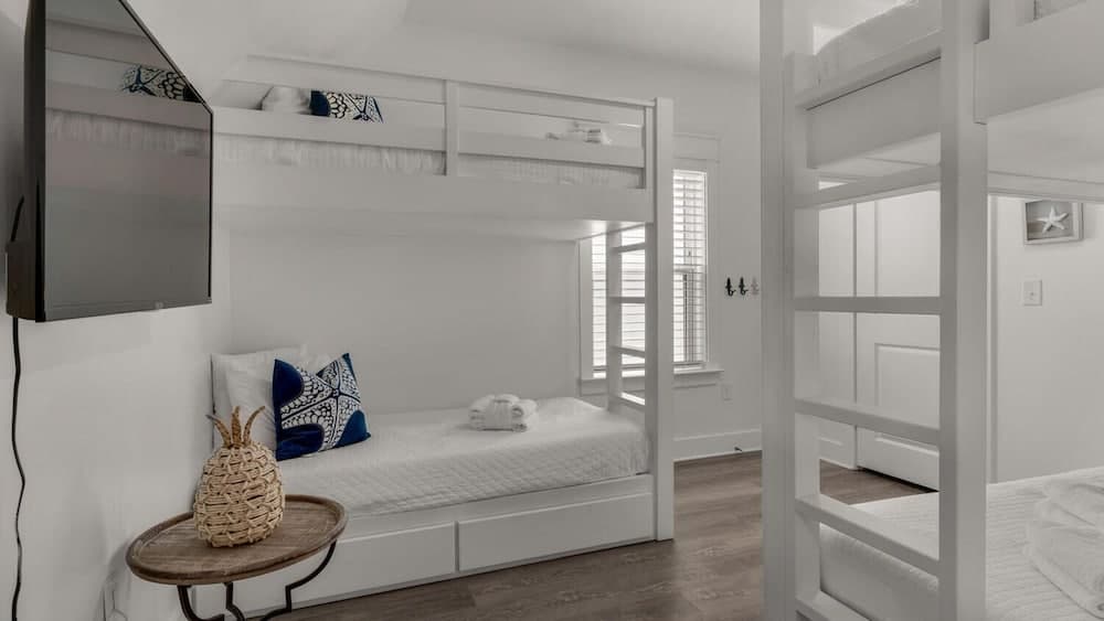 Serene Near the Sea - Image 10