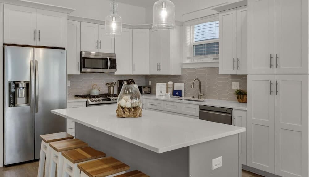 Serene Near the Sea - Image 17