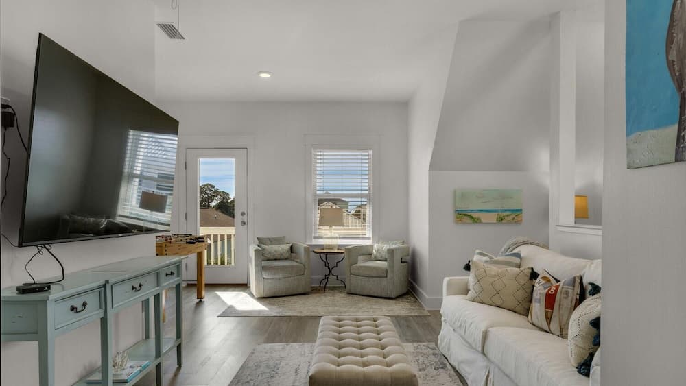 Serene Near the Sea - Image 25