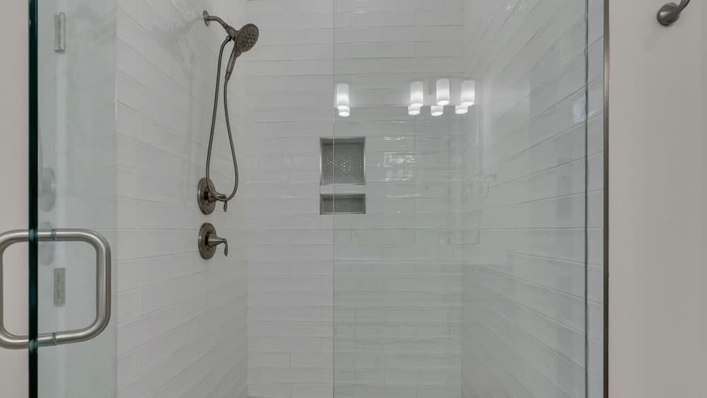 Serene Near the Sea - Image 30