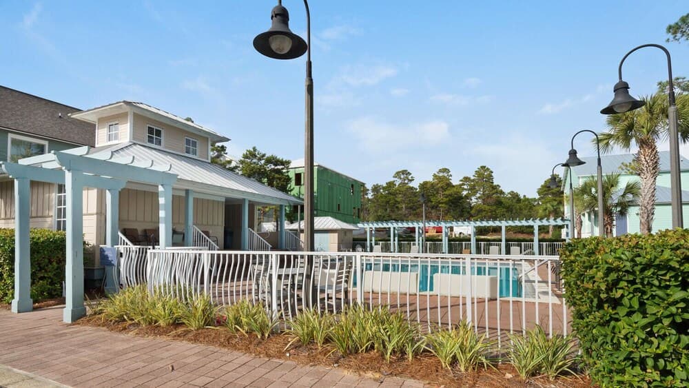 Serene Near the Sea - Image 34