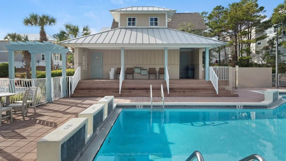 Serene Near the Sea - Image 38