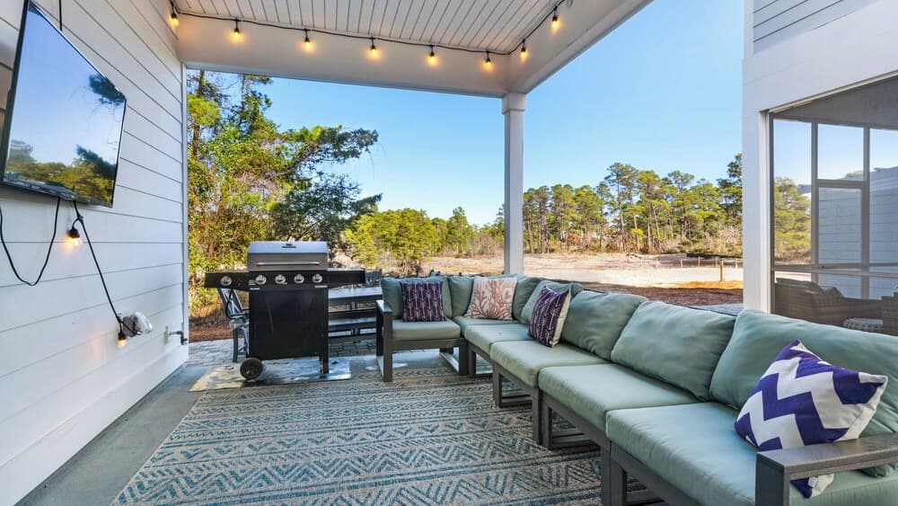 Serene Near the Sea - Image 44