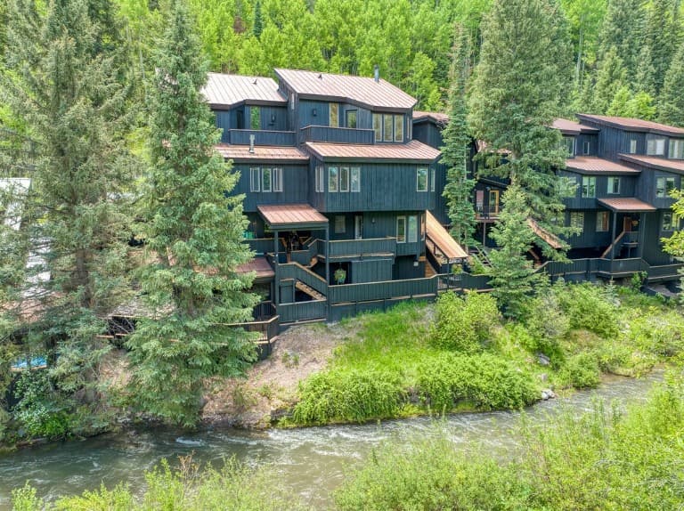 Manitou Riverhouse #115 - Image 1