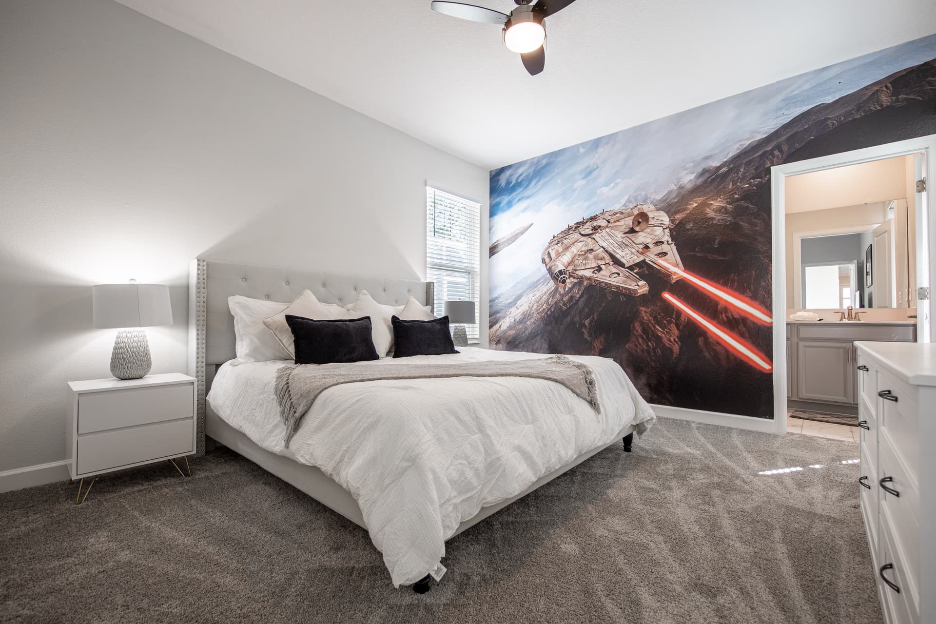 Bright Place - Image 9