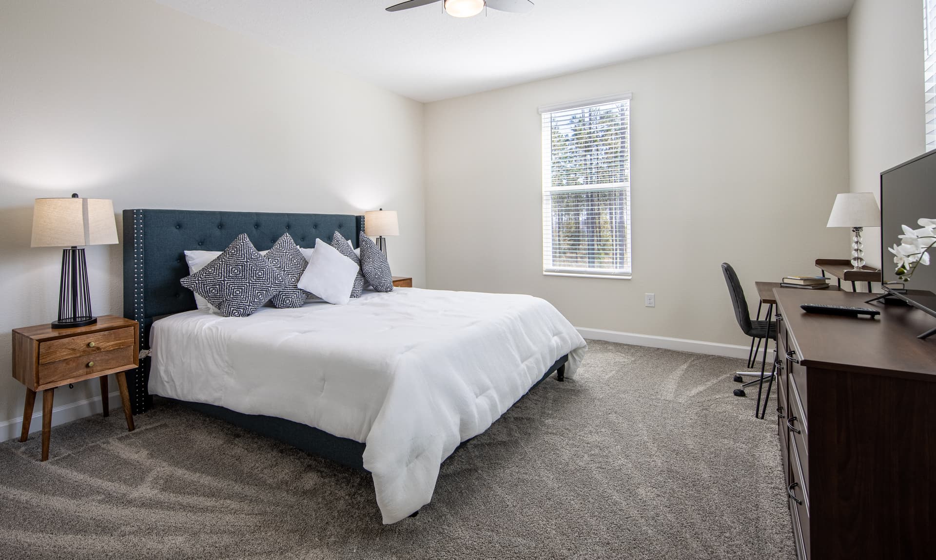 Bright Place - Image 18