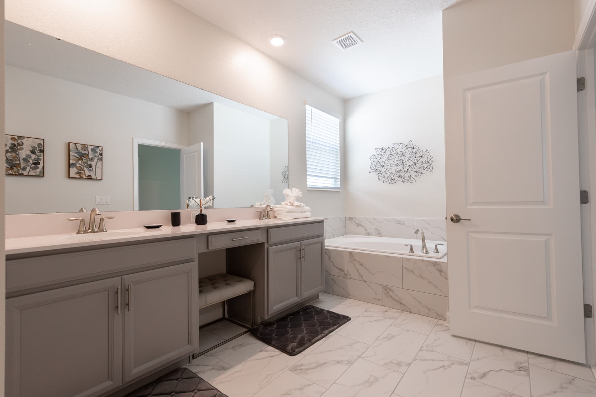 Bright Place - Image 25