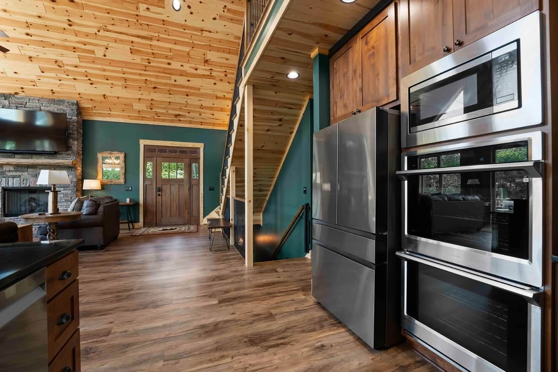 Black Bear Lodge - Image 25