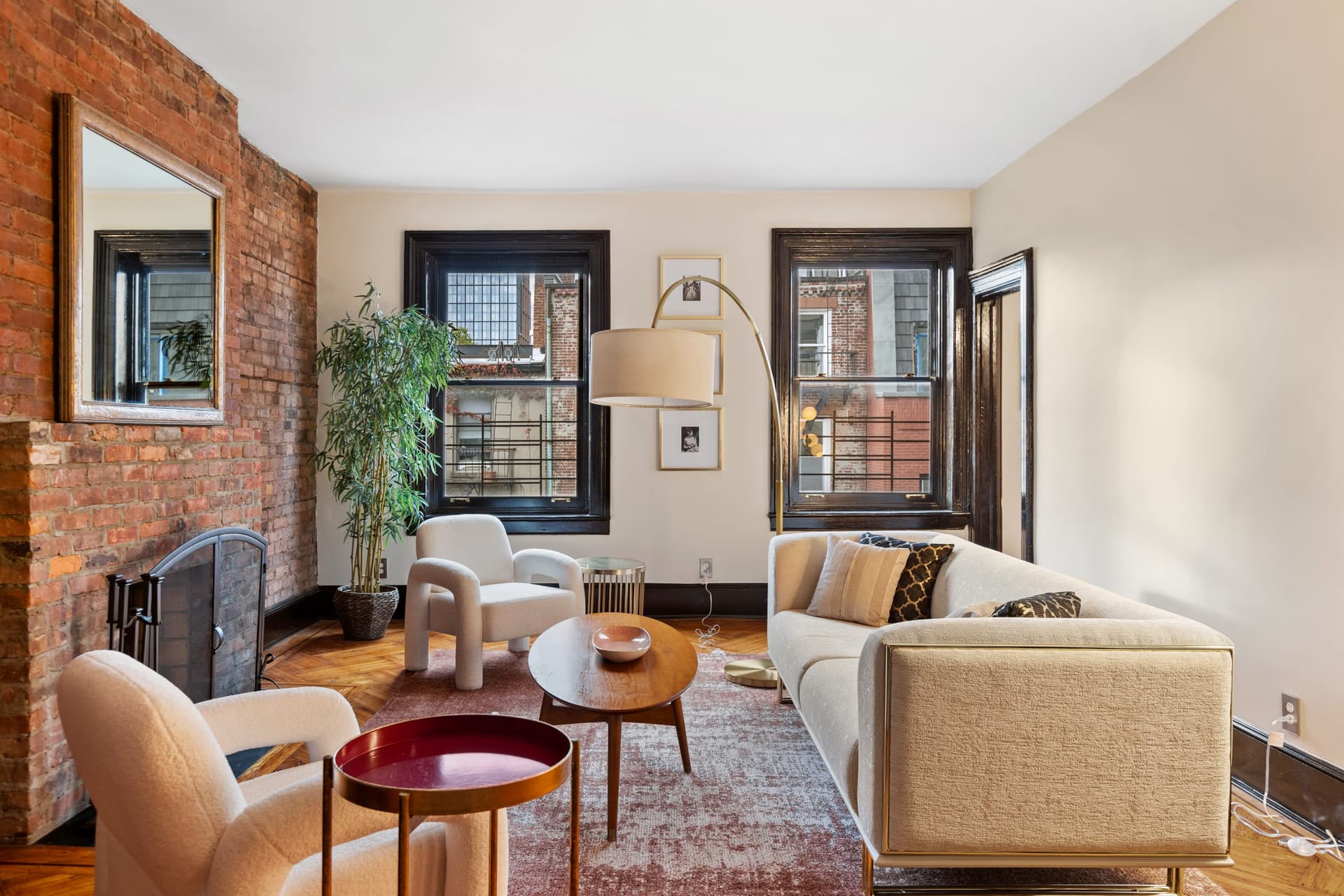 Garden Place - Image 6