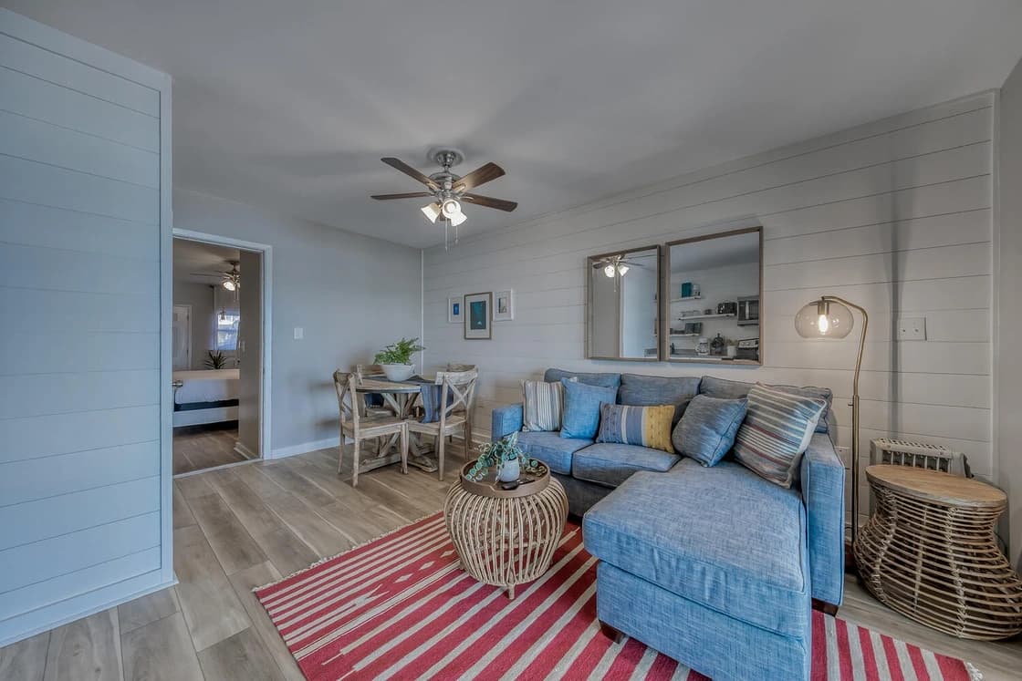 Weekender Home - Image 7