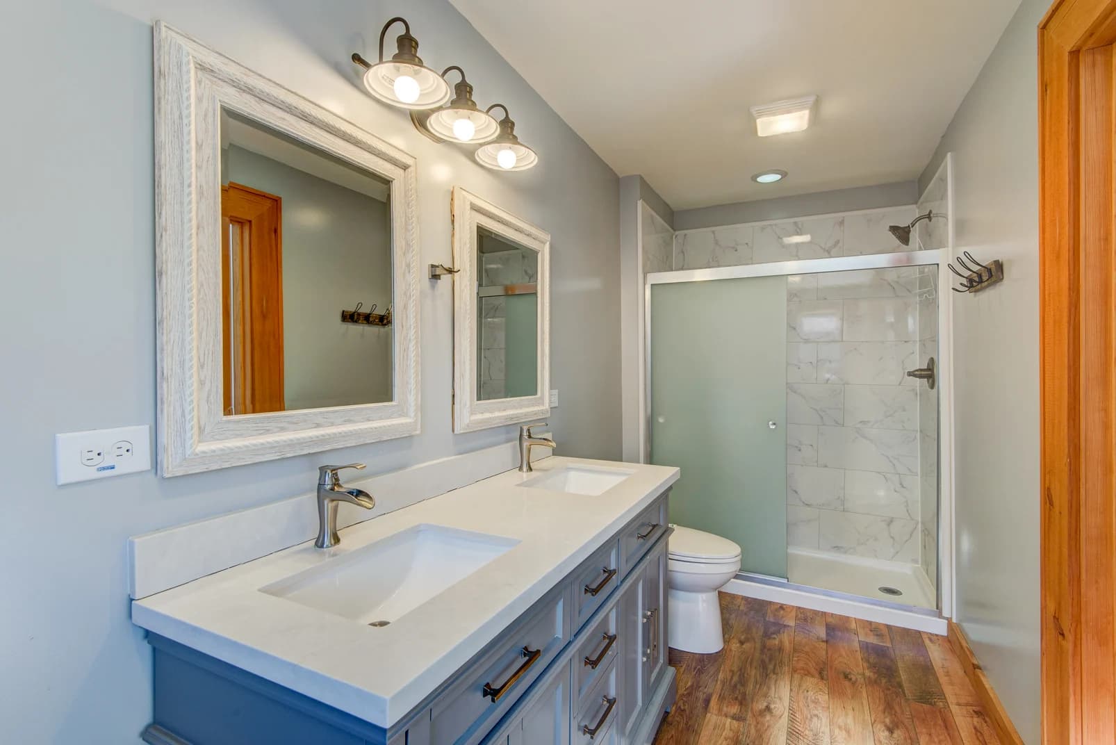 Mountain Range Retreat - Image 22