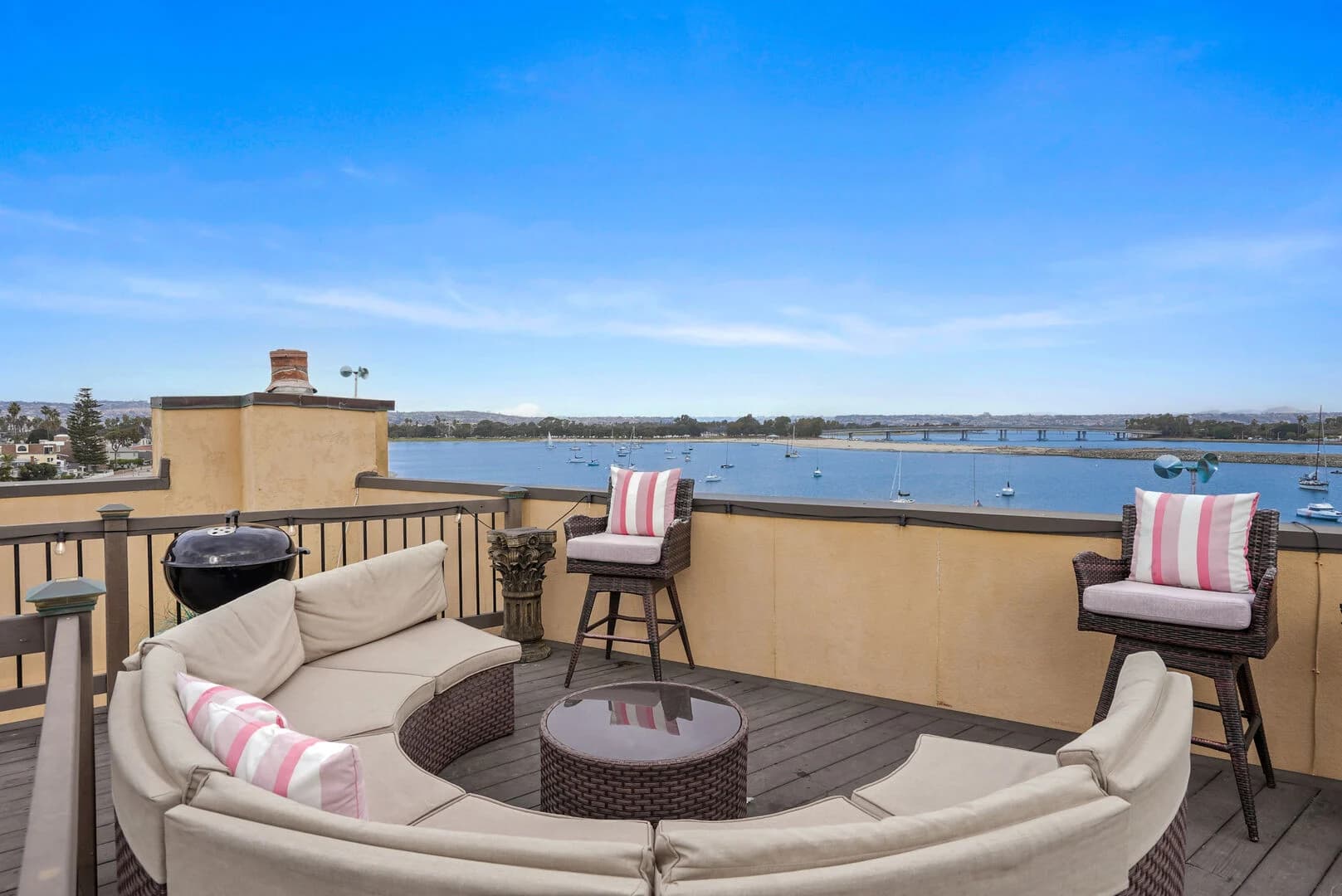 Bayside Escape 4 - Image 28