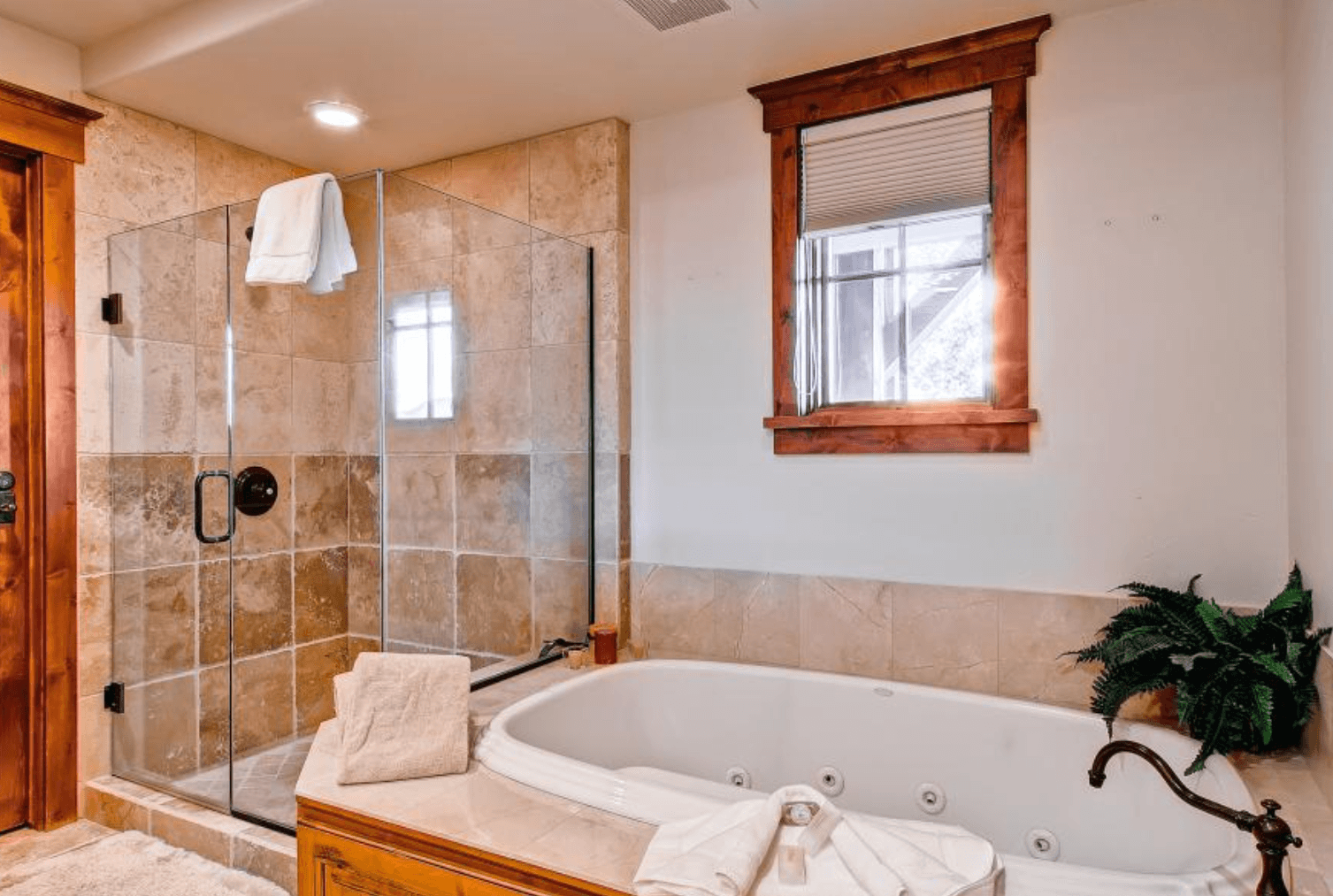 Roughlock House - Image 12