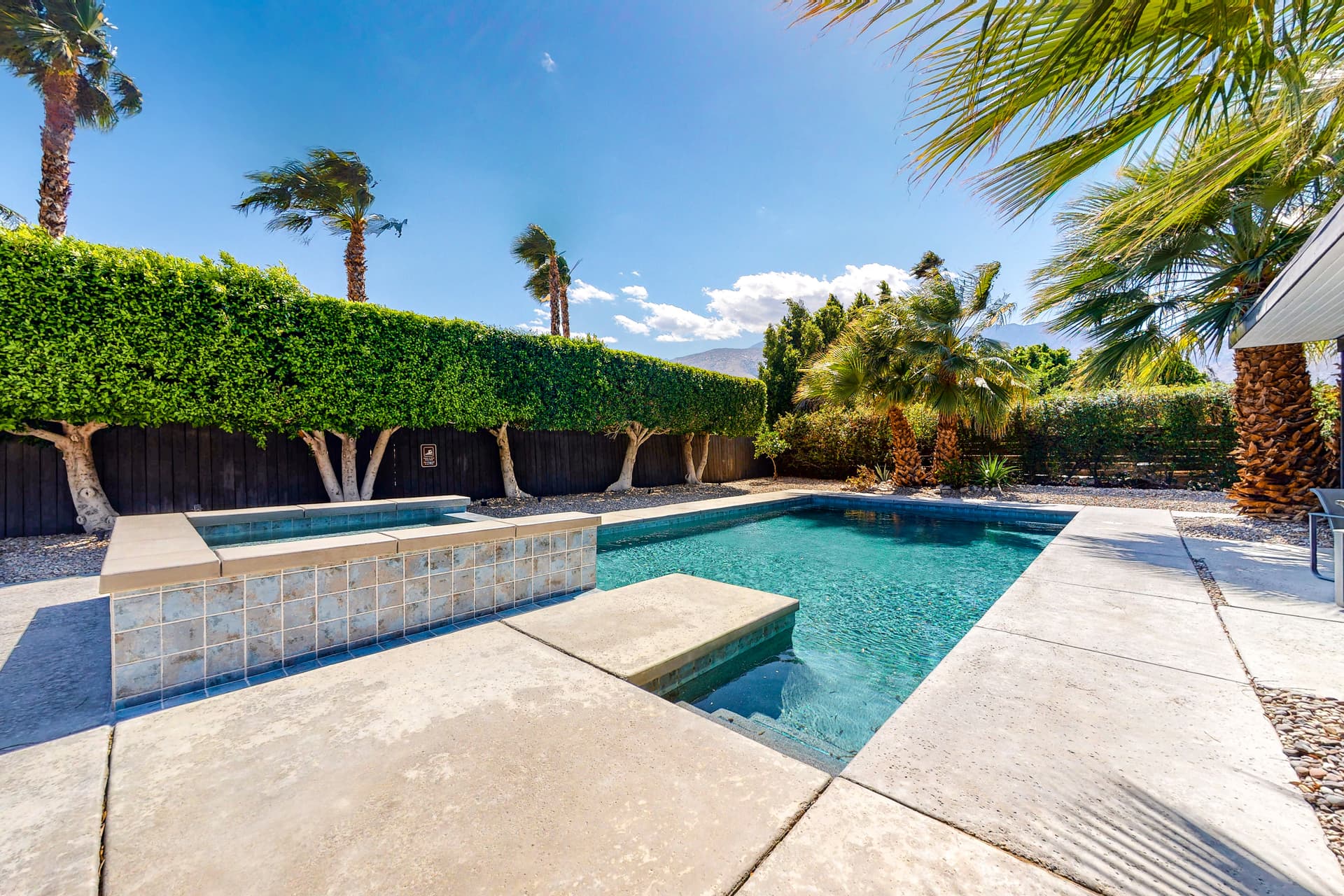 Freestone Modern Home - Image 28