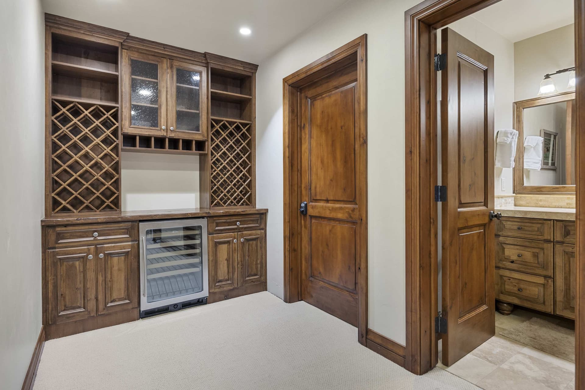 Luxury Mountain Retreat - Image 32