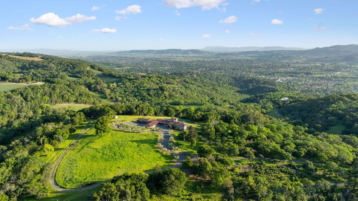Hilltop Hacienda - Image 50