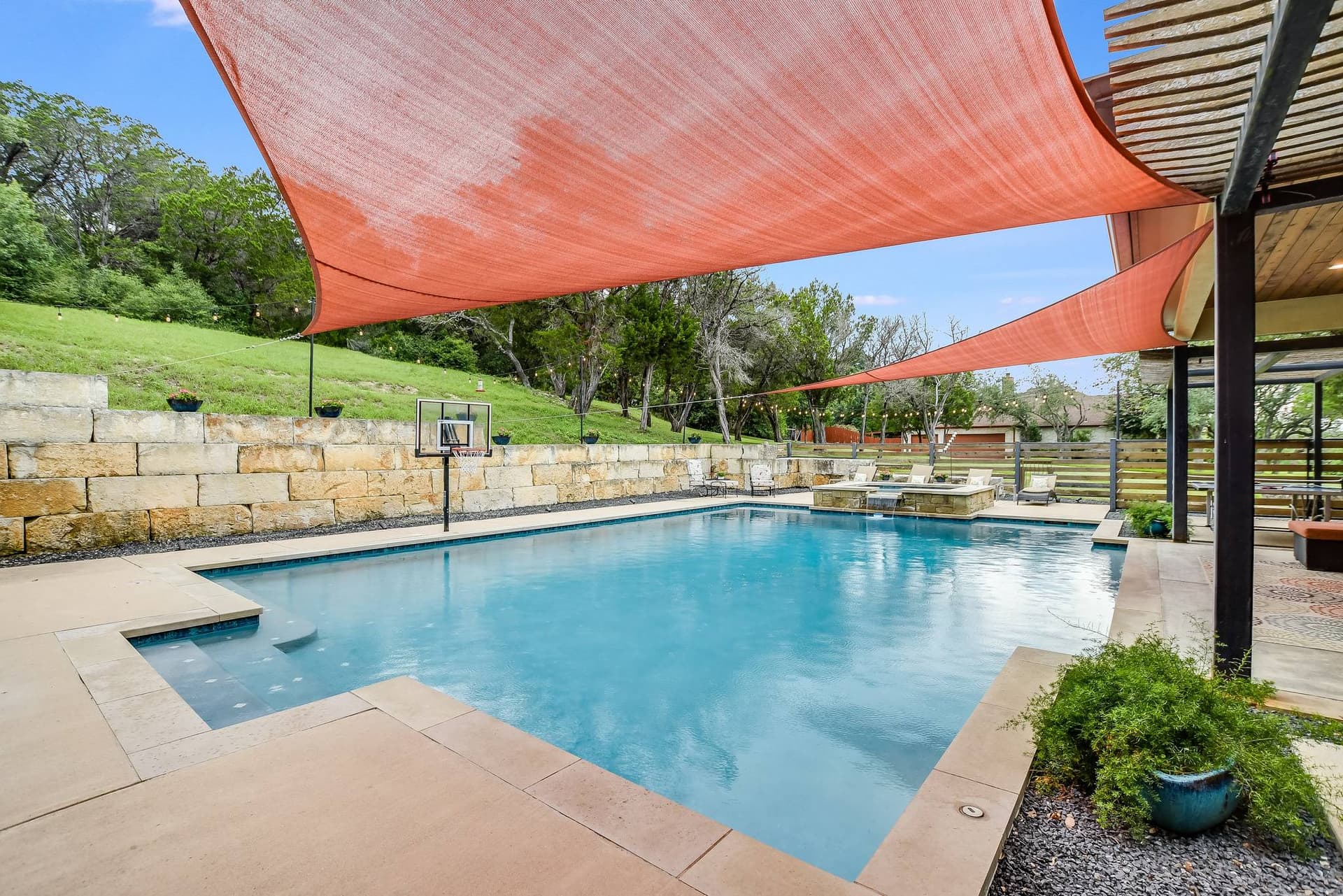 Hillside Oasis - Image 23