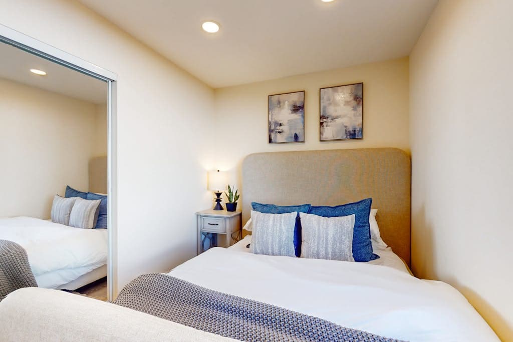 San Diego Haven - Image 14