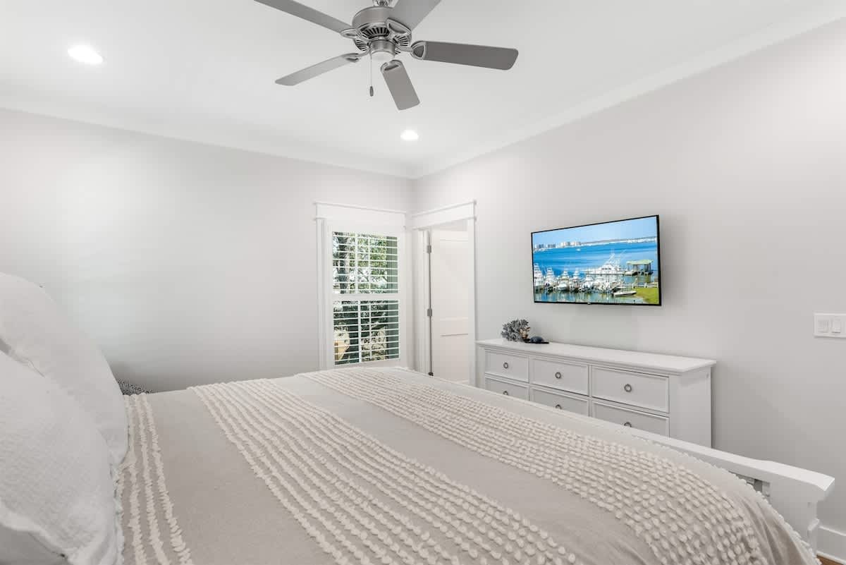 Crab House - Image 16