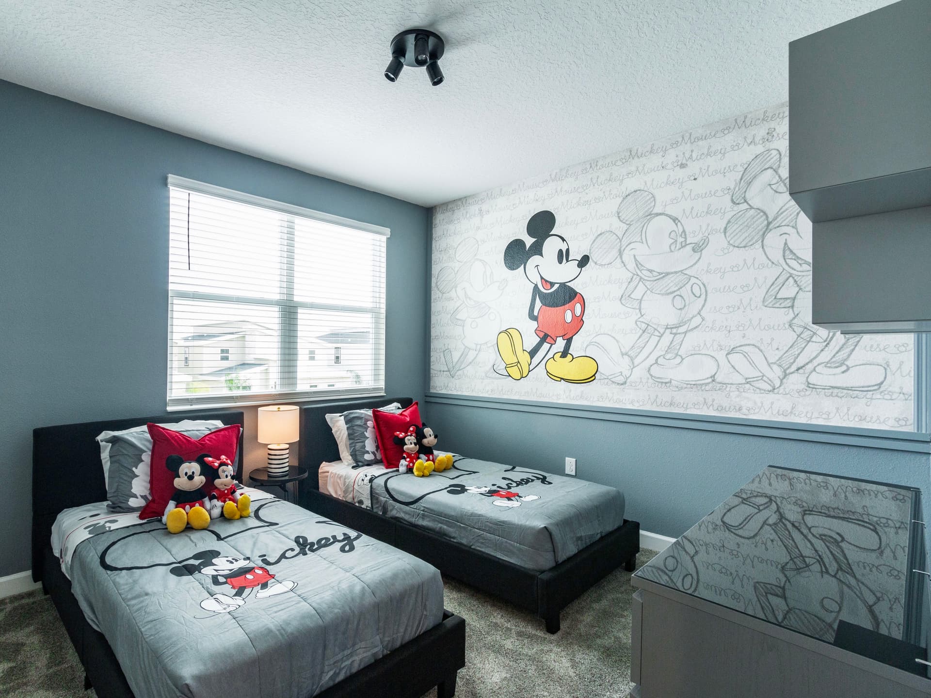 Happy Sanctuary - Image 18