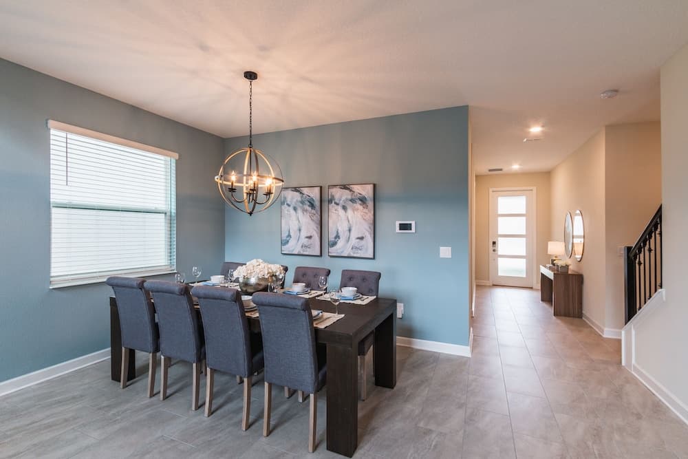 Broad Cedar - Image 6