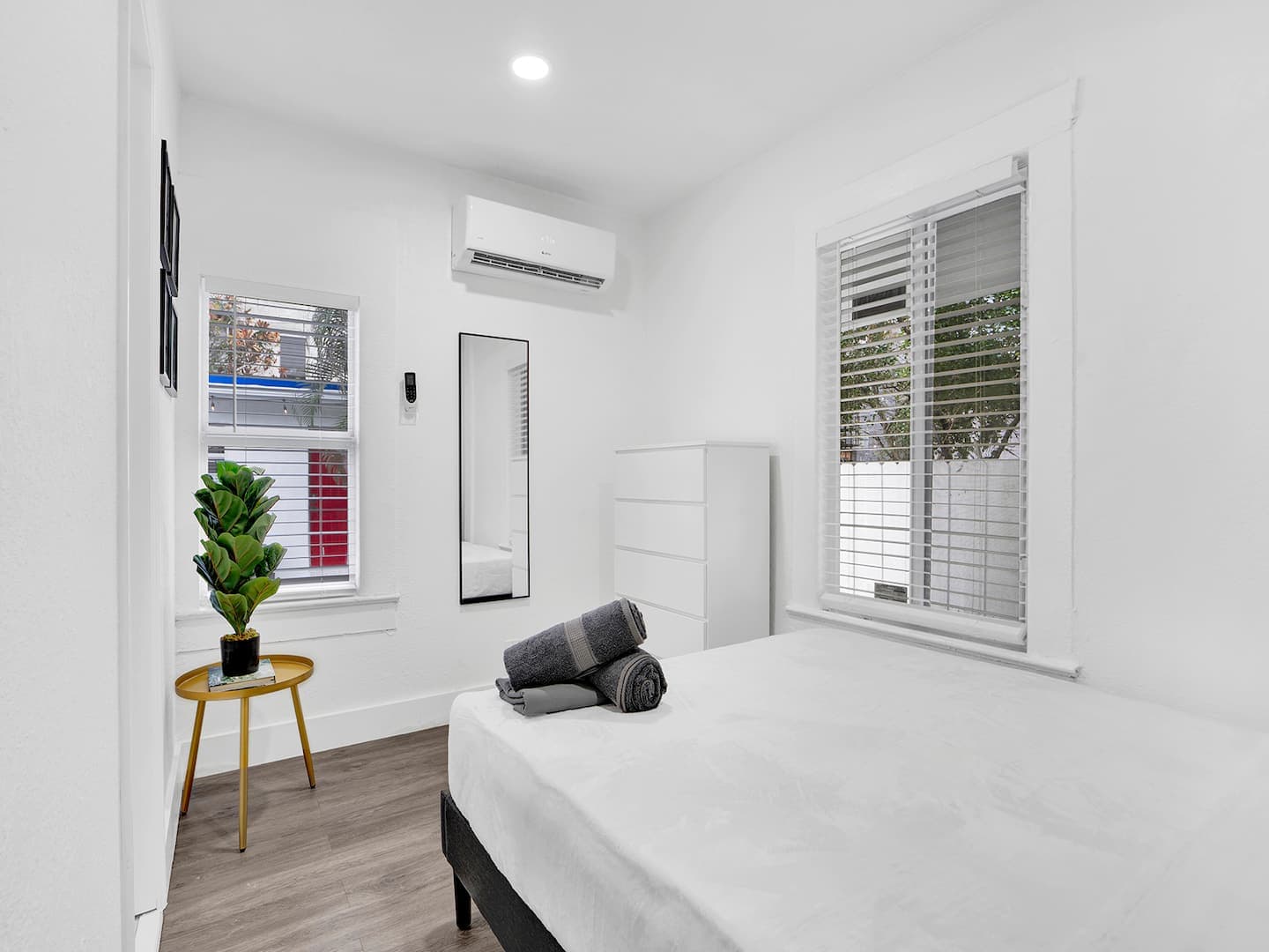 Bungalow House - Image 16