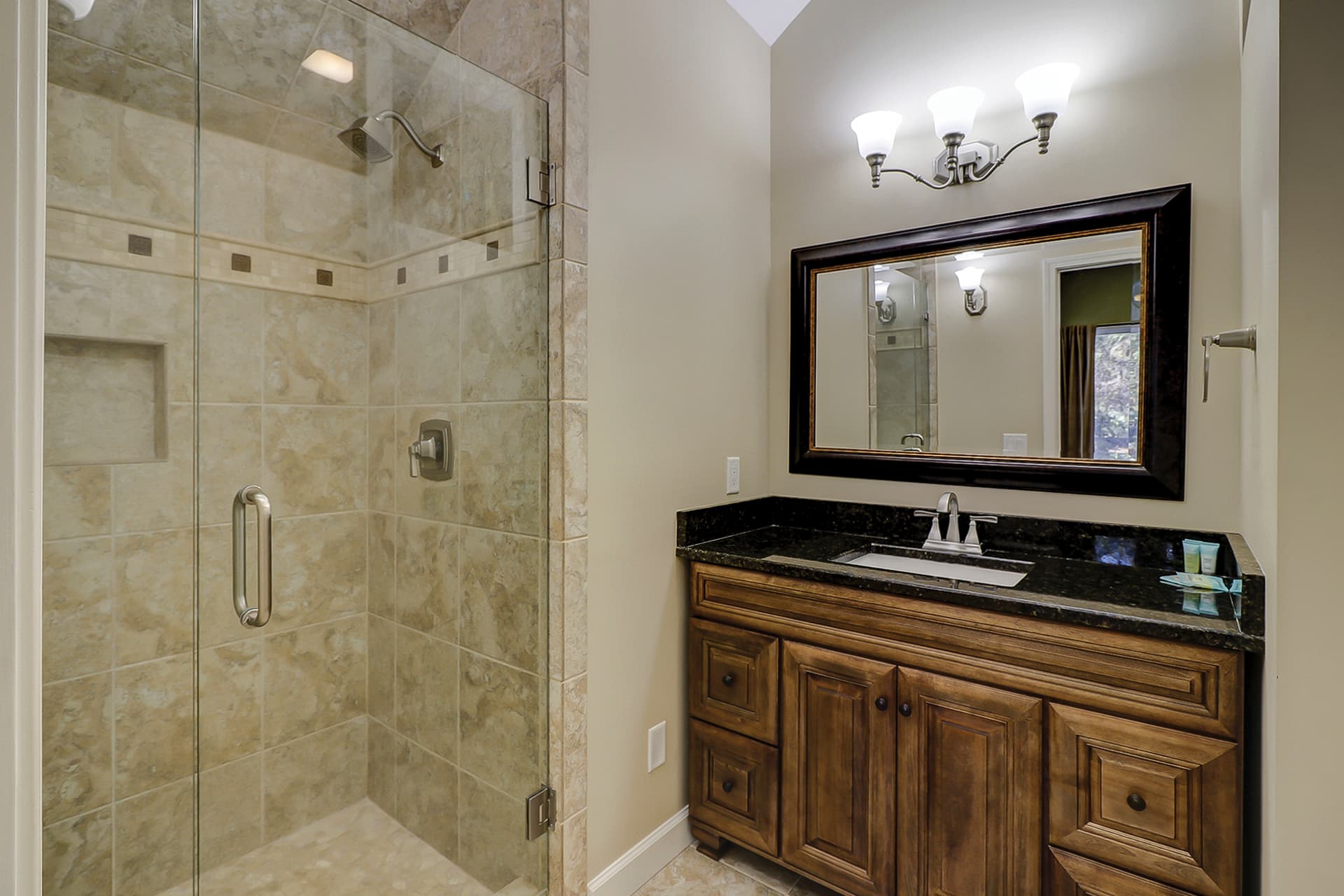 Full Sweep House - Image 24