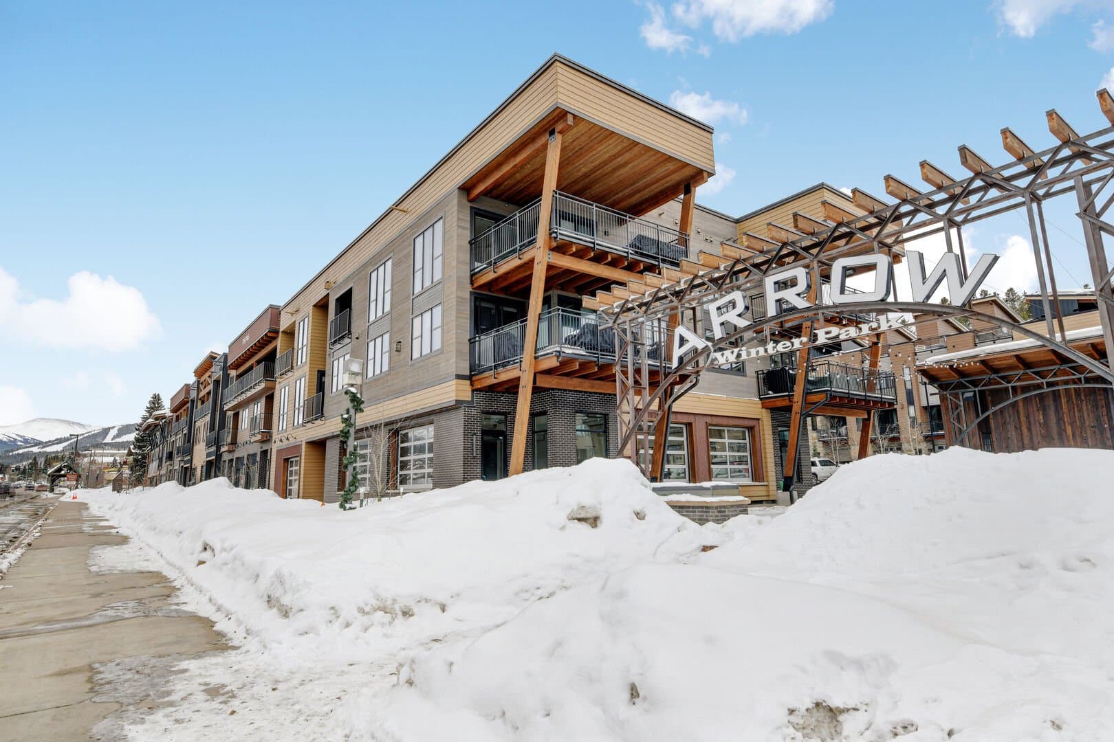 Arrow Luxury Loft #219 - Image 41