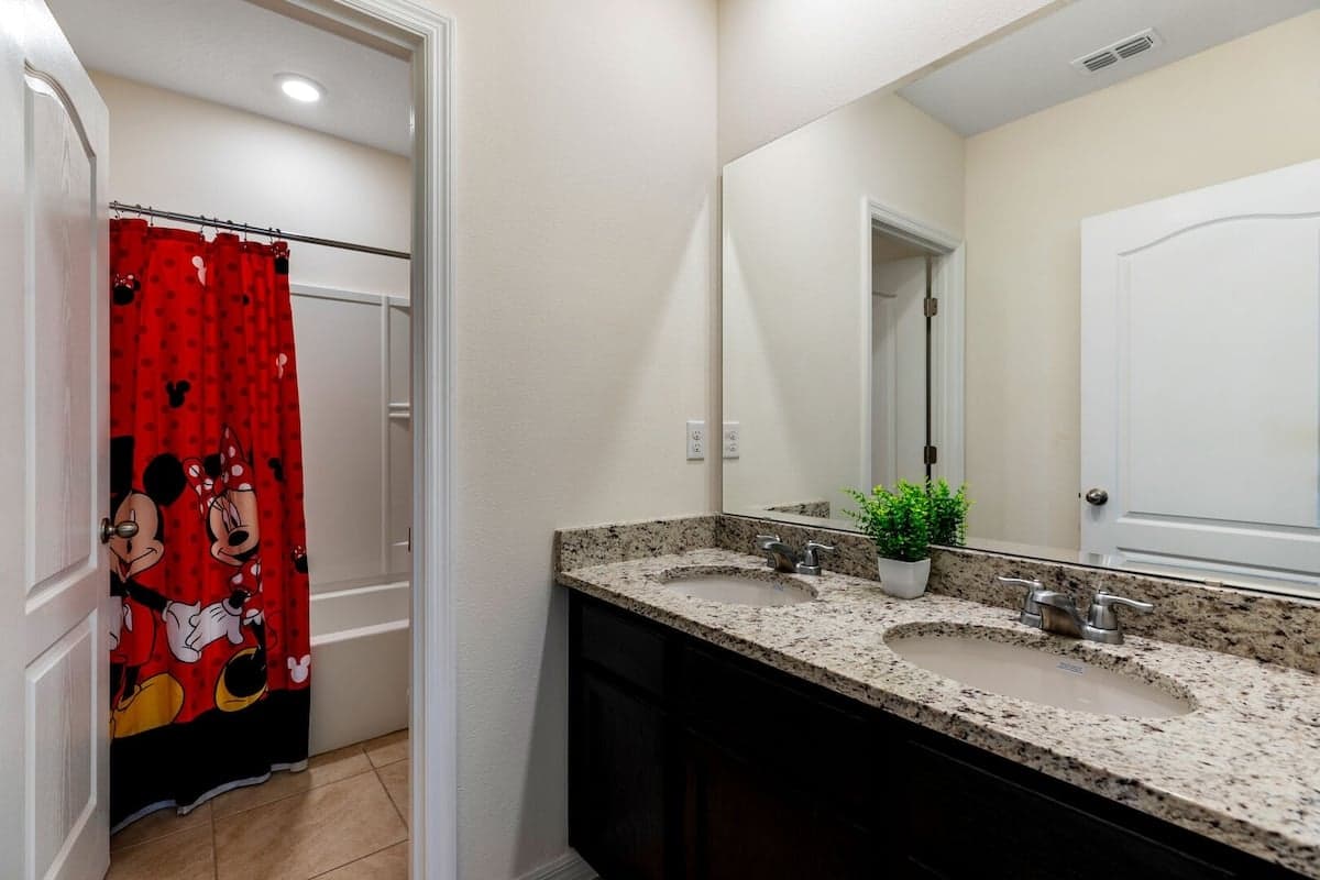 Solterra Lake - Image 32