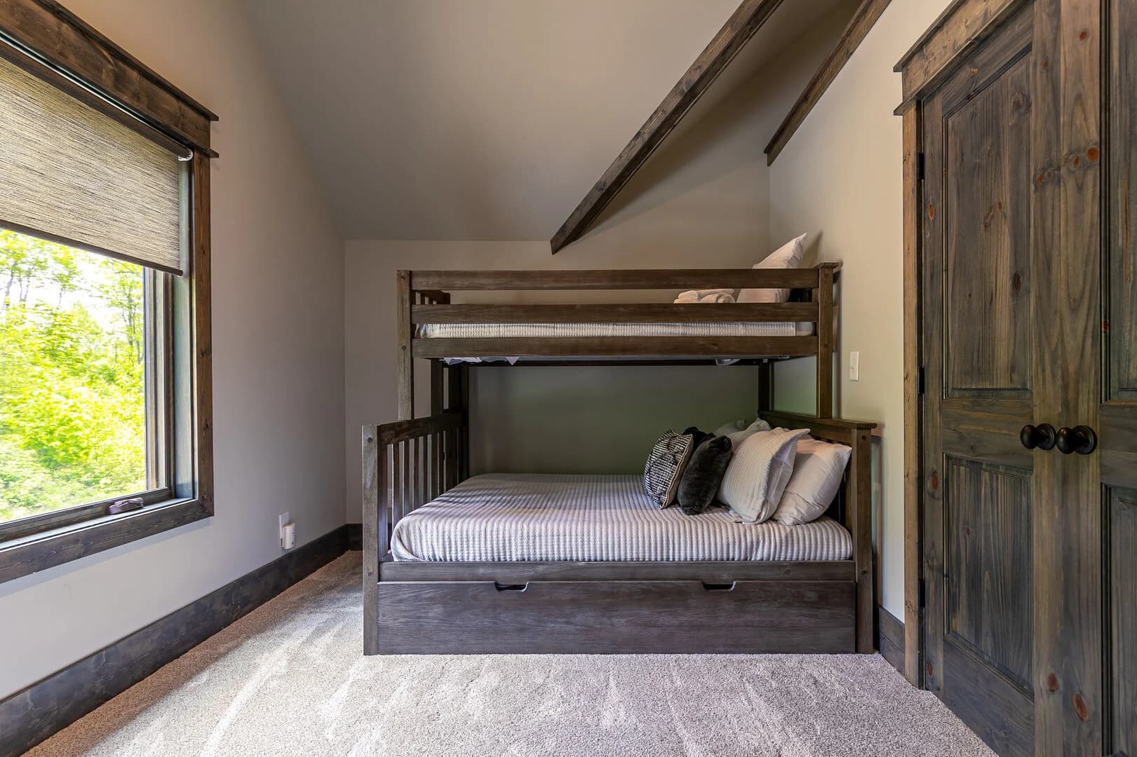 Just Bluffin' at Eagles Nest - Image 25