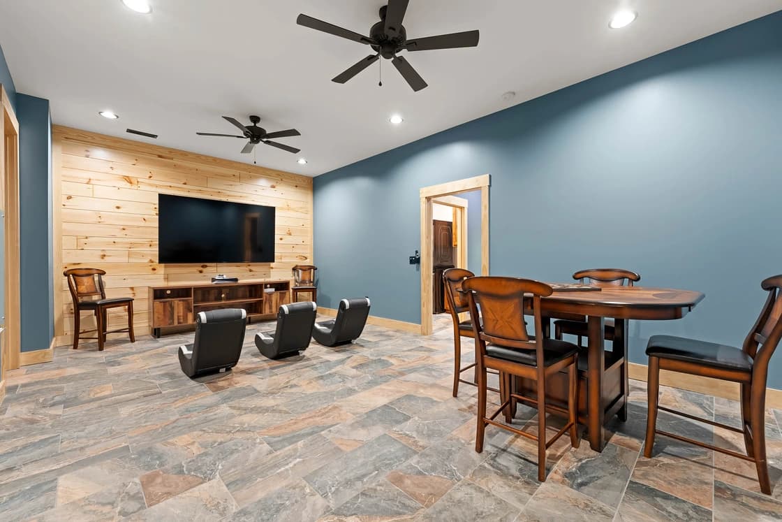 Lakefront Serenity Lodges - Image 48