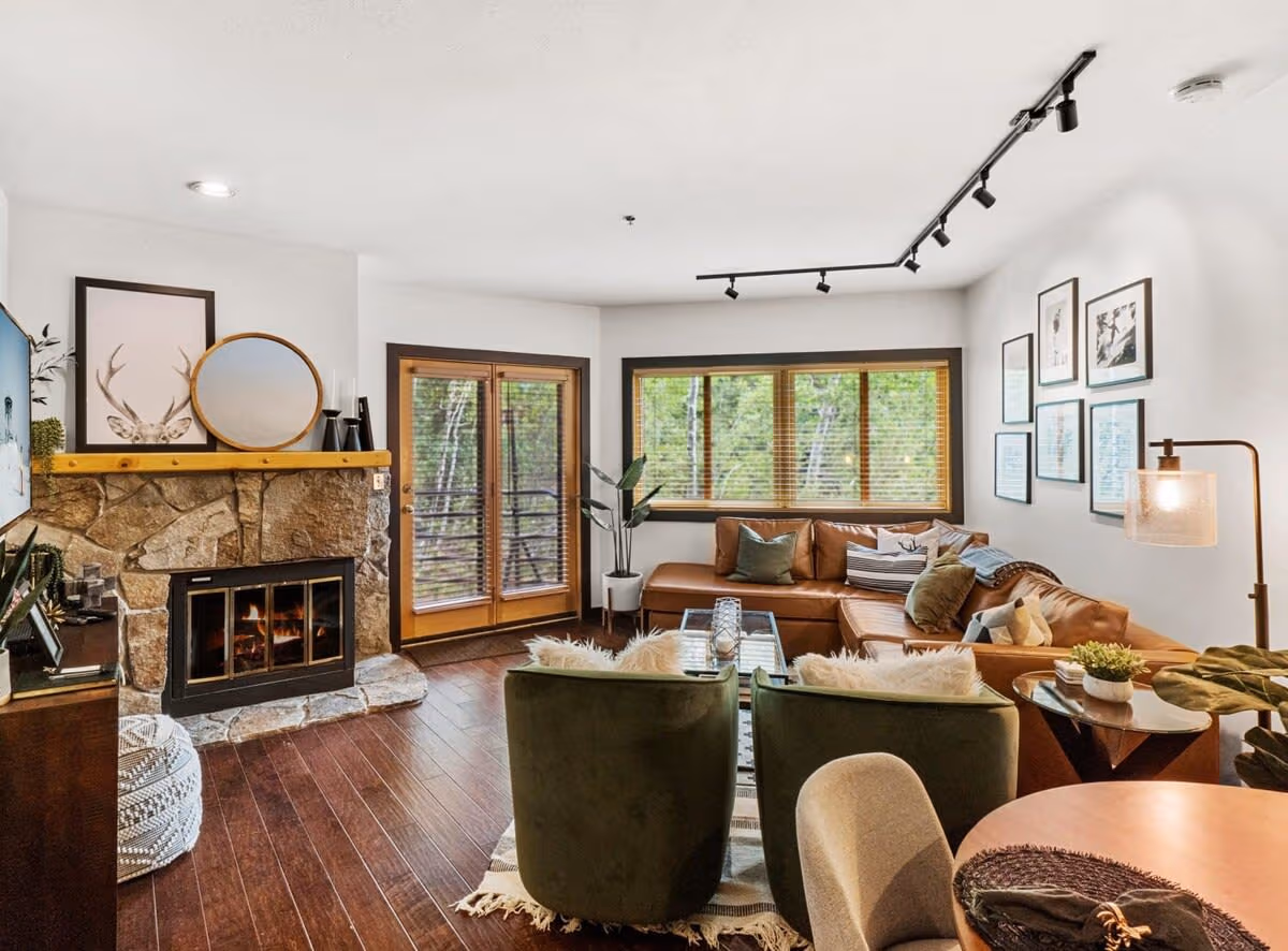 Leather and Timber - Image 4