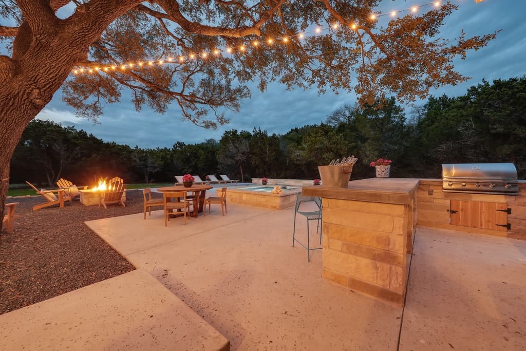 Hill Country Hideaway - Image 44