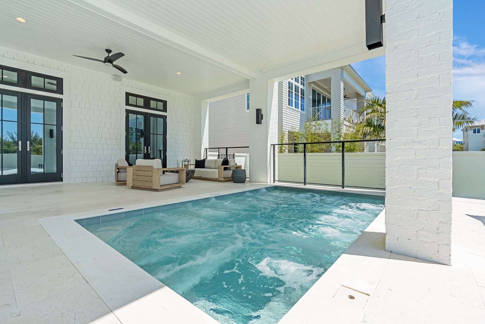 Grand Pearl - Image 29