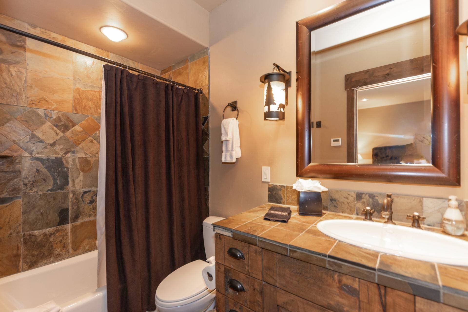 Lumber Jack Lodge - Image 28